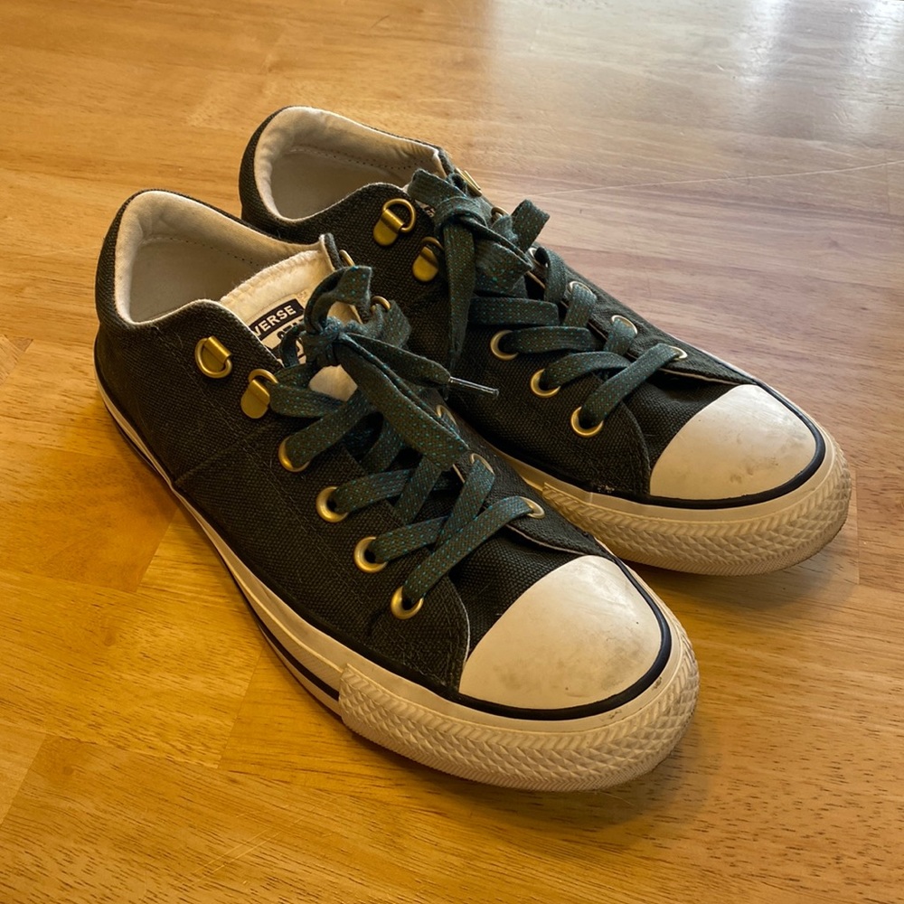 Green Converse Size 9 women’s